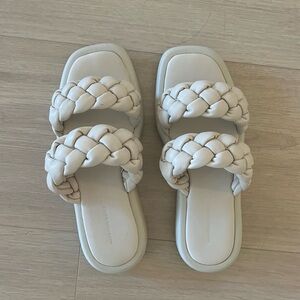 American Eagle Sandals